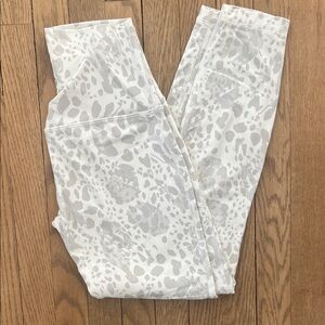 Lululemon White and Gray Patterned Align Leggings